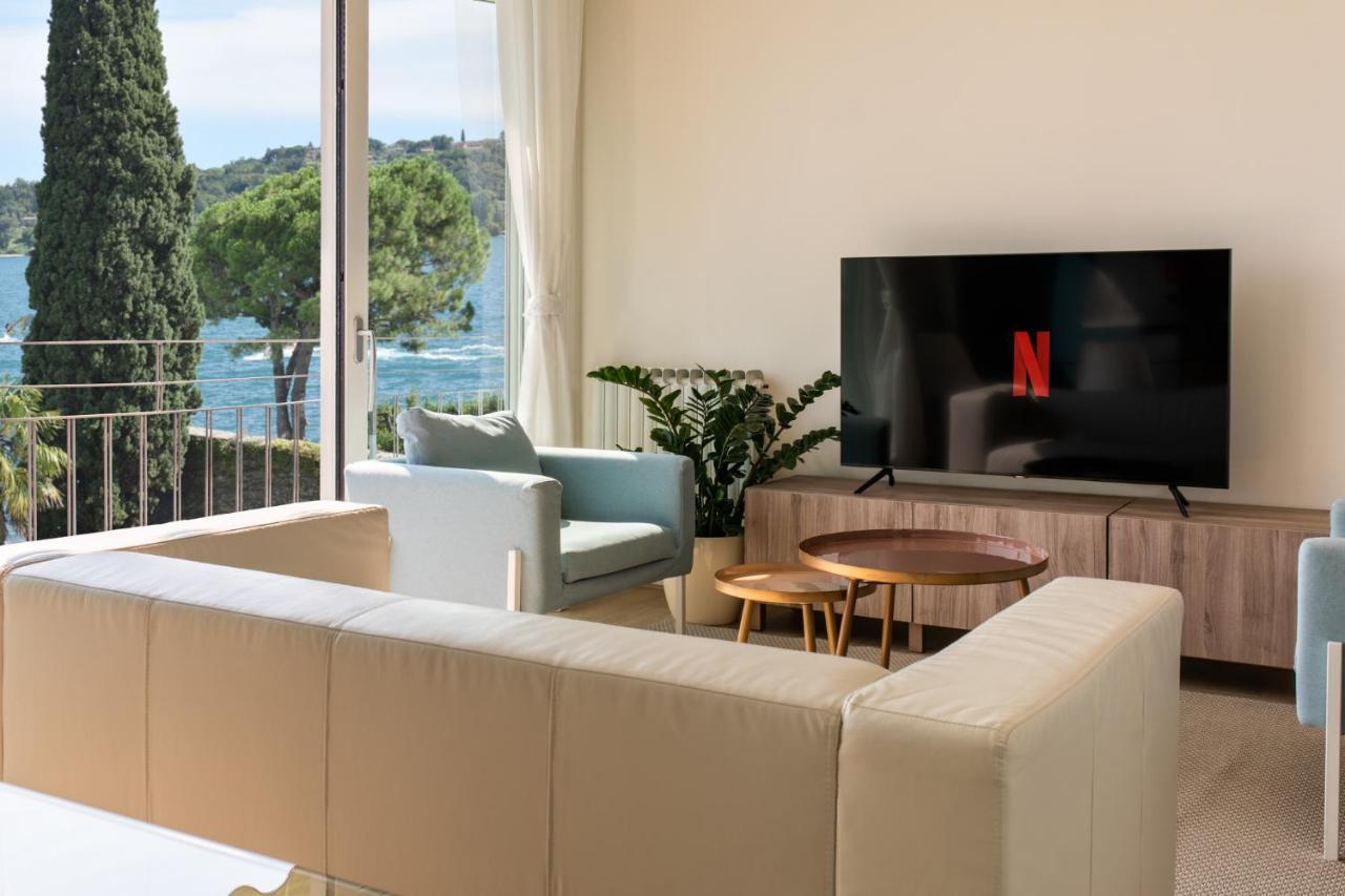 Luxury Lake View Apartments Salò Εξωτερικό φωτογραφία