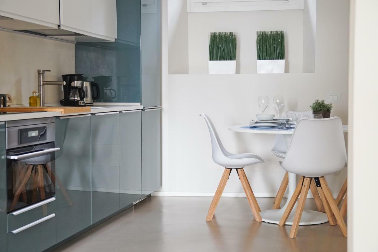 Luxury Lake View Apartments Salò Εξωτερικό φωτογραφία
